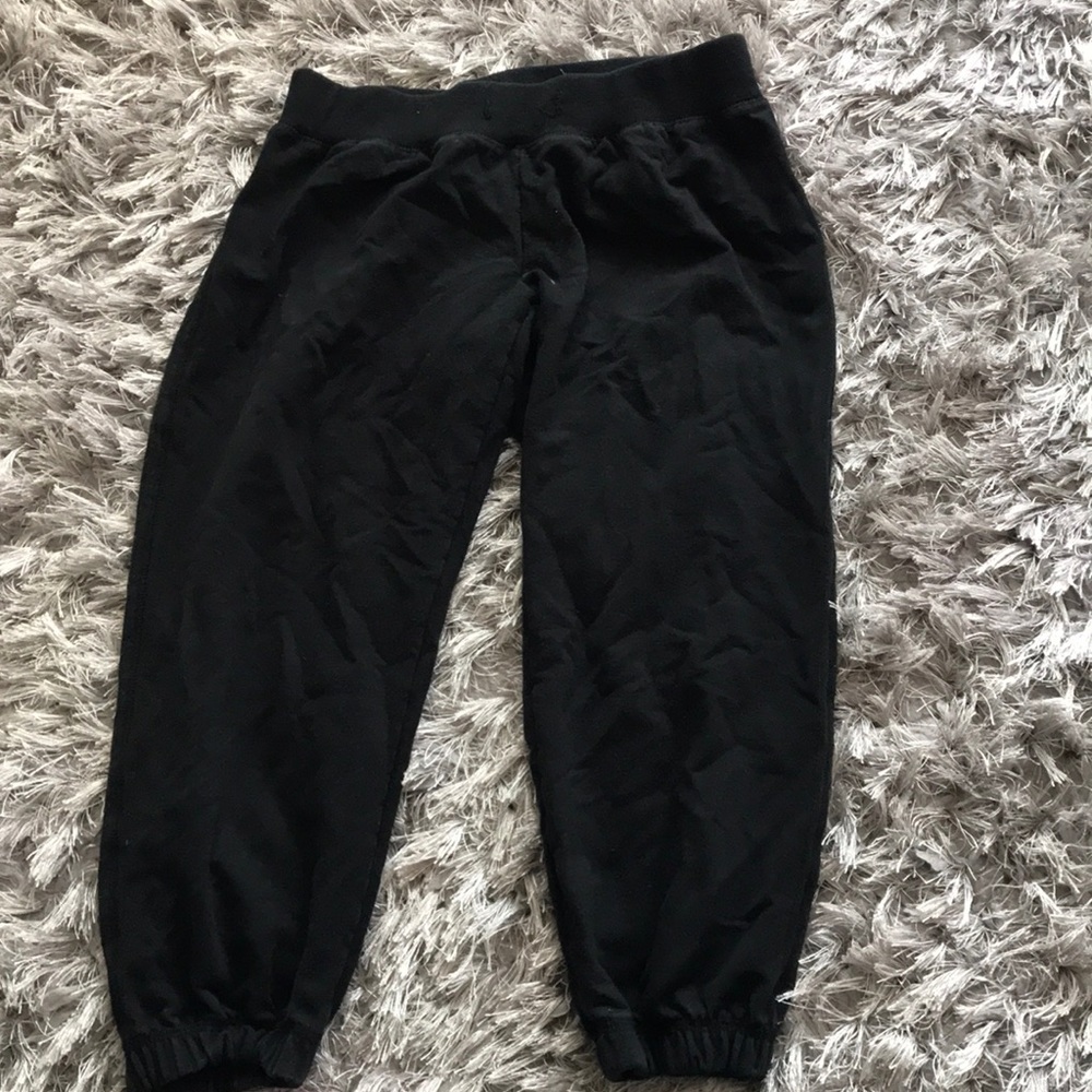 Knee length jogging pants